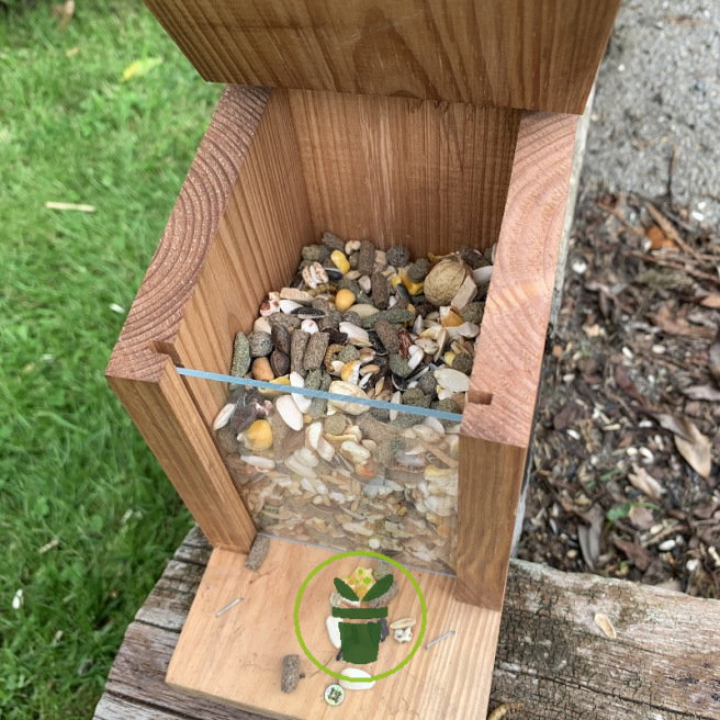 Mangeoire pour écureuils (petit modèle) Mangeoire pour écureuils (petit modèle)